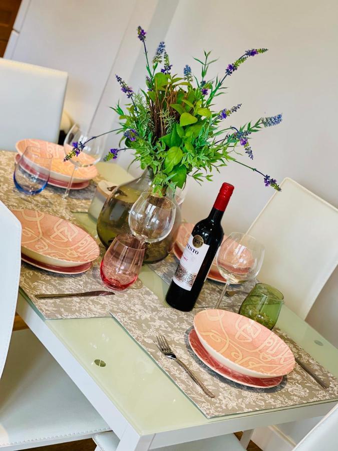 Cozy Bicester Village Townhouse With Garden ภายนอก รูปภาพ